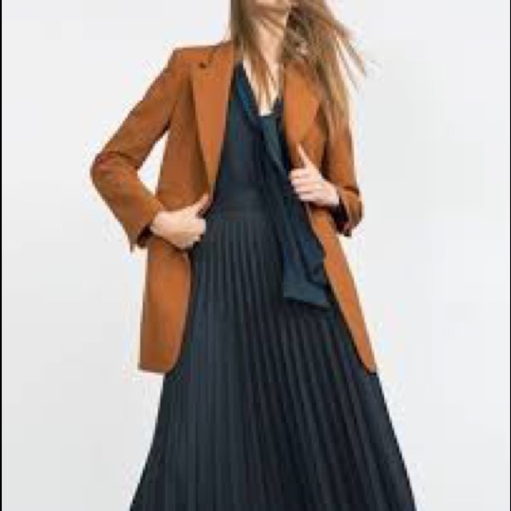 PLEATED MIDI SKIRT - #NYZARA - WOMAN